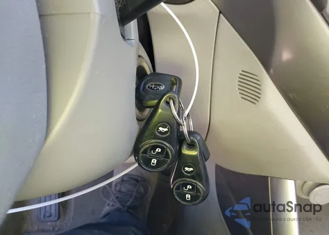 2010 Subaru Forester 2.5X z USA, uszkodzony, nr VIN JF2SH6AC2AG723419